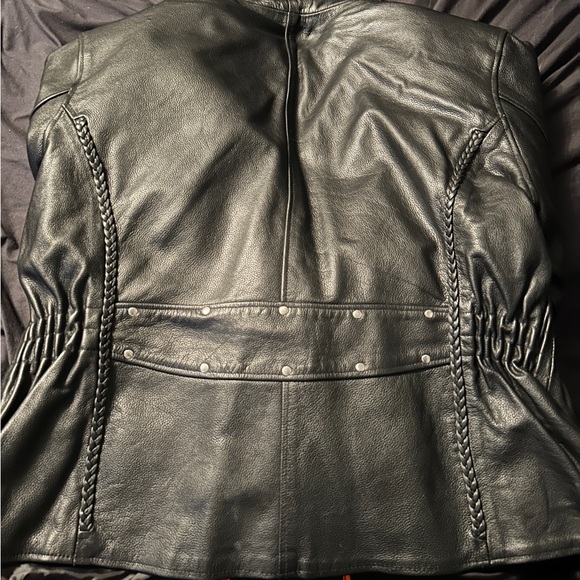 Women’s heavy leather riding jacket. New without tags fits like a woman’s 2XL - Picture 3 of 4